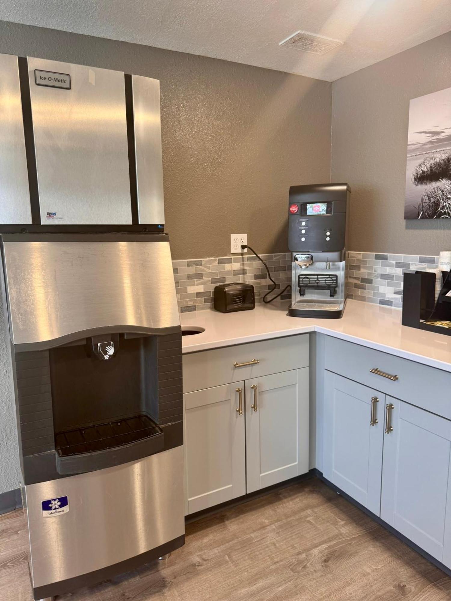 Baymont By Wyndham Great Falls City Center Exterior foto